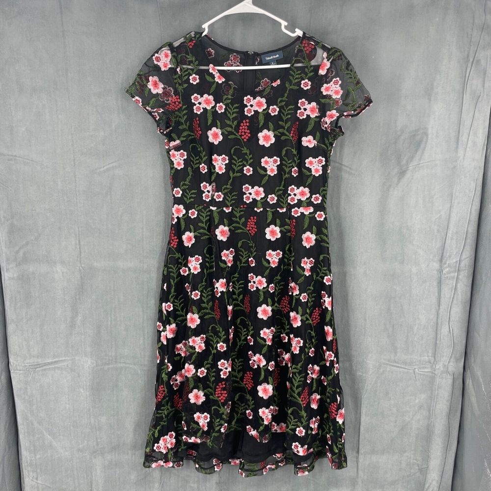 Modcloth Dress Womens Large Sweet Nostalgia Embroidered Black Pink Short Sleeve